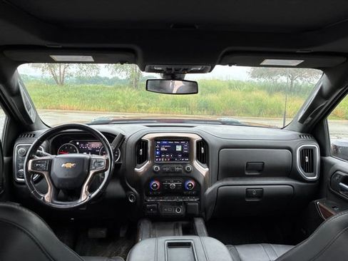 Used 2022 Chevrolet Silverado 2500 High Country w/ Safety Package II AWD/4WD image 13