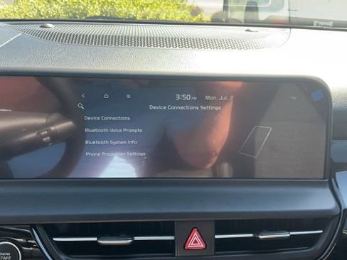 Certified 2025 Kia Seltos X-Line AWD/4WD image 18