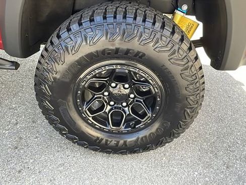 Used 2025 Chevrolet Colorado ZR2 w/ ZR2 Bison Edition image 37