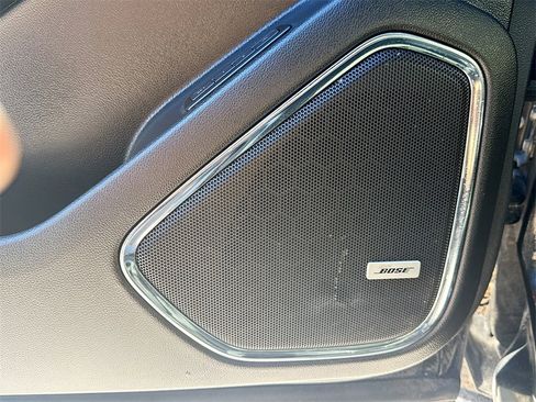 Used 2018 Chevrolet Suburban LT image 20