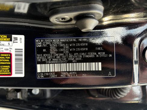 Used 2025 Toyota Highlander XLE AWD/4WD image 33