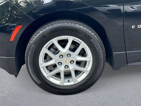 Used 2024 Chevrolet Equinox LT FWD image 18