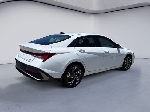 New 2026 Hyundai Elantra Limited FWD image 5