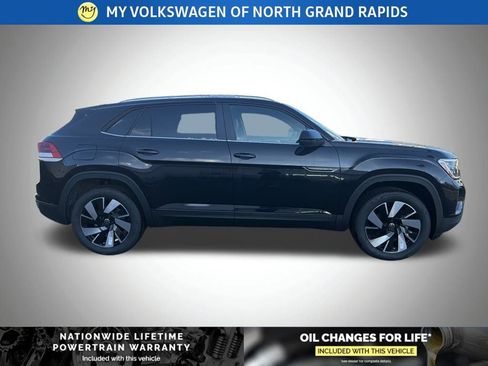 New 2026 Volkswagen Atlas Cross Sport SE image 2