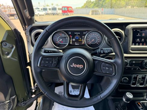 Used 2022 Jeep Wrangler Unlimited Sport AWD/4WD image 27