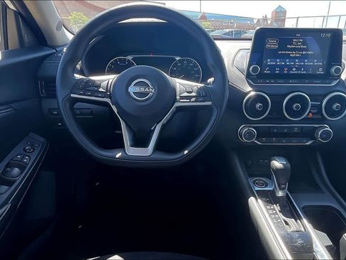 Used 2025 Nissan Sentra SV image 14