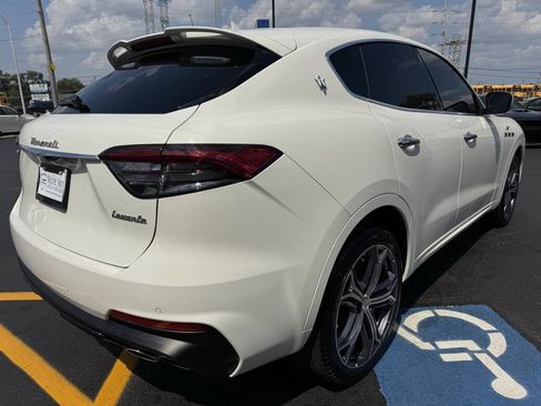 Used 2022 Maserati Levante GT AWD/4WD image 6
