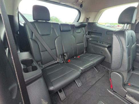 Used 2025 Kia Telluride S FWD image 15