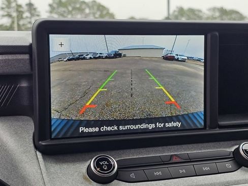 Certified 2022 Ford Maverick XLT w/ Equipment Group 300A Standard image 10