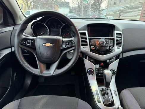 Used 2015 Chevrolet Cruze LT image 21
