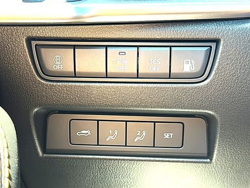 Used 2024 MAZDA CX-90 Plug-In Hybrid w/ Premium Pkg AWD/4WD image 37