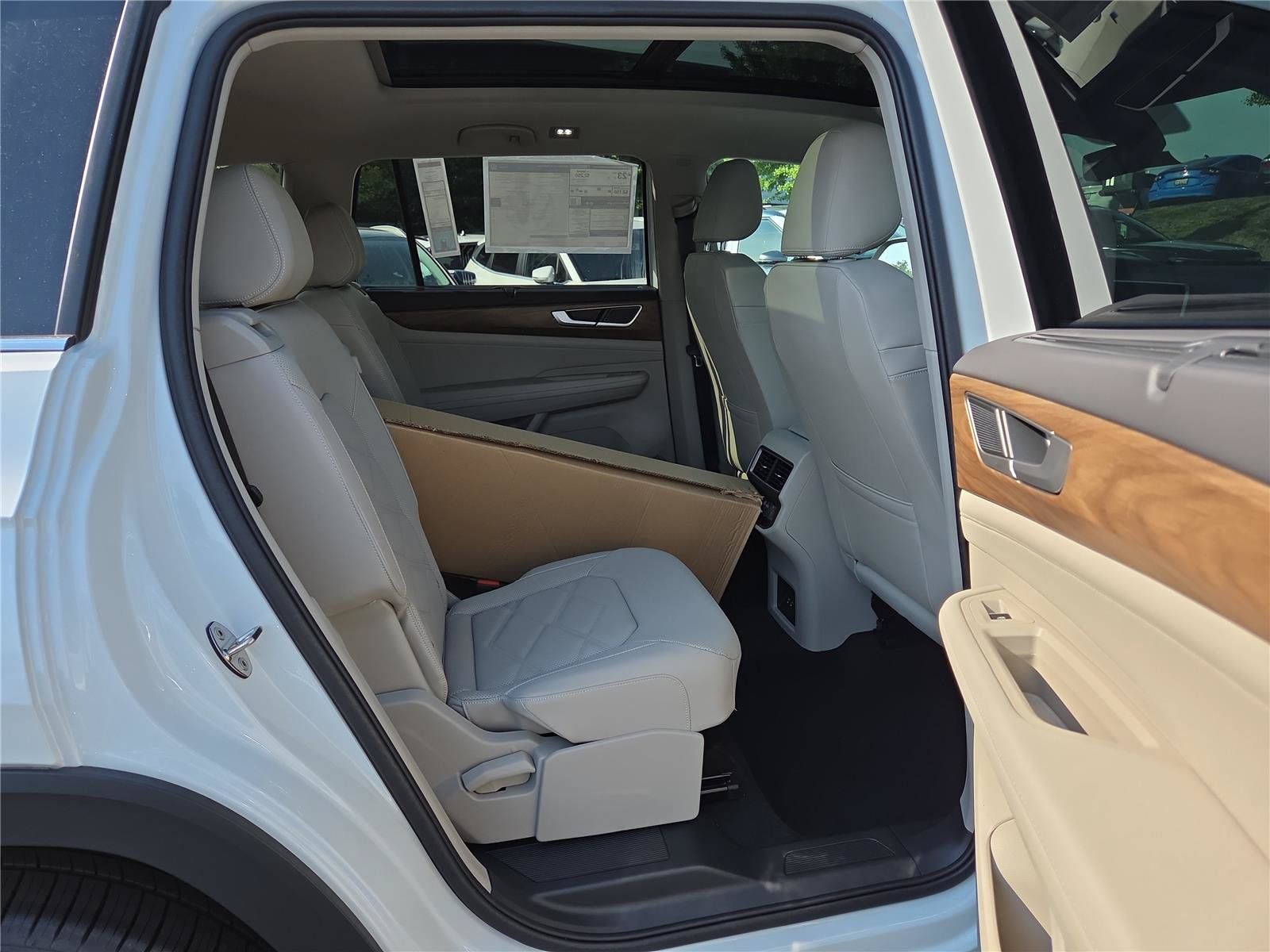 New 2026 Volkswagen Atlas SE FWD image 26