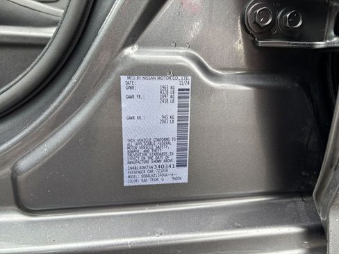 Used 2025 Nissan Altima 2.5 SV FWD image 27