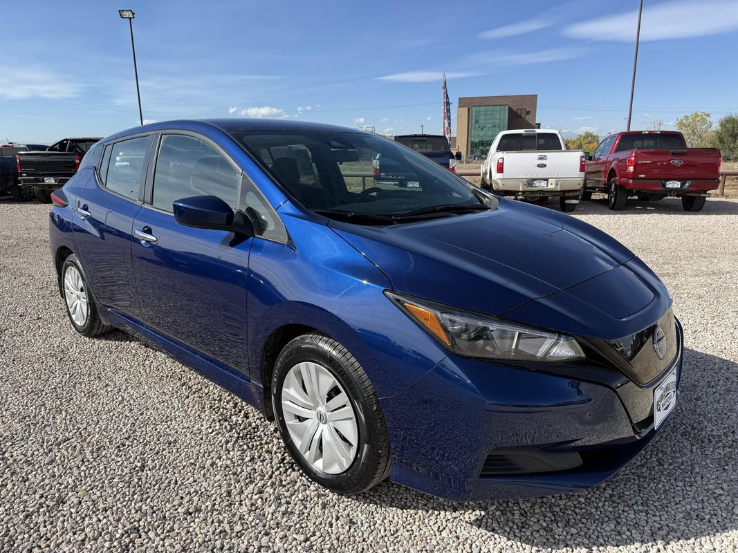 Used 2025 Nissan Leaf S FWD image 2