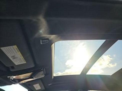 Used 2025 BMW X6 xDrive40i image 3