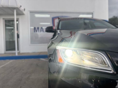 Used 2017 Audi Q5 2.0T Premium Plus w/ Technology Package image 12