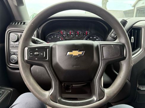 Used 2023 Chevrolet Silverado 2500 Custom AWD/4WD image 5