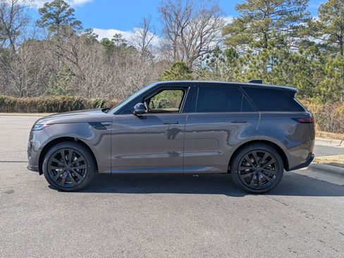New 2026 Land Rover Range Rover Sport Dynamic SE image 8