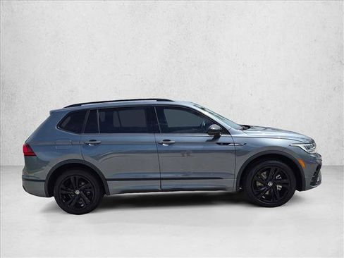Used 2023 Volkswagen Tiguan SE R-Line FWD image 4
