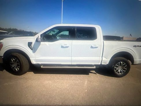 Used 2022 Ford F150 Lariat w/ Equipment Group 501A Mid AWD/4WD image 8