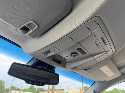 Used 2019 Chevrolet Suburban LT AWD/4WD image 26