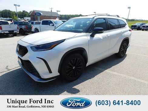 Used 2023 Toyota Highlander XSE image 4