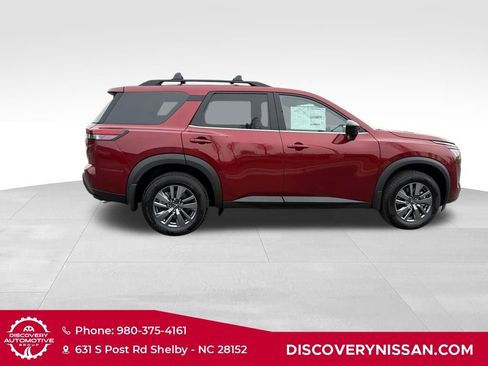 New 2026 Nissan Pathfinder SV image 6