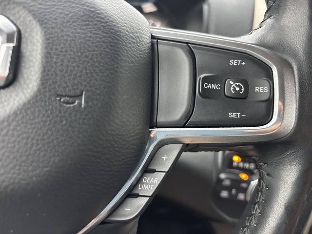 Used 2019 RAM 1500 Laramie AWD/4WD image 30