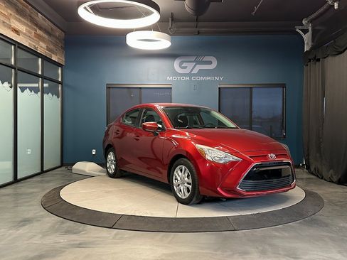 Used 2017 Toyota Yaris iA image 1