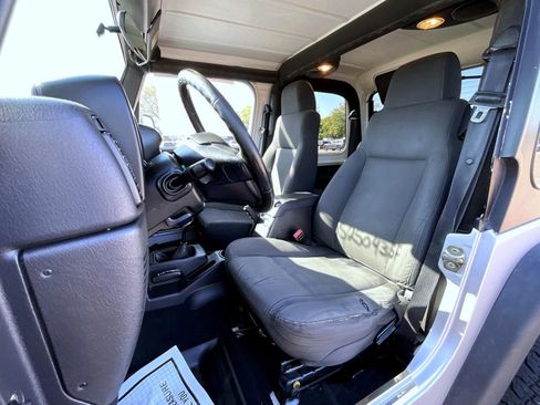 Used 2006 Jeep Wrangler X w/ Tire & Wheel Group (Ecco) image 11