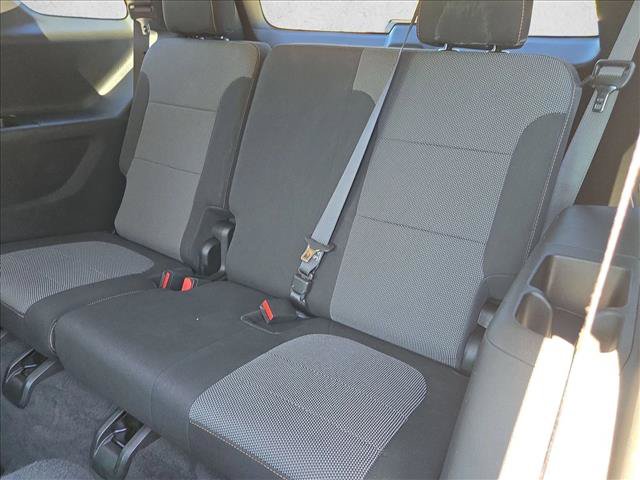 Used 2018 Chevrolet Traverse LT FWD image 16
