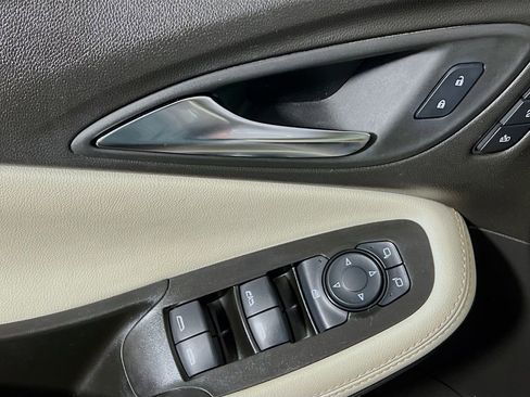 Used 2024 Buick Encore GX Avenir FWD image 16