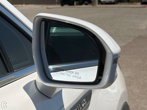 Used 2019 Lincoln Nautilus Select FWD image 18