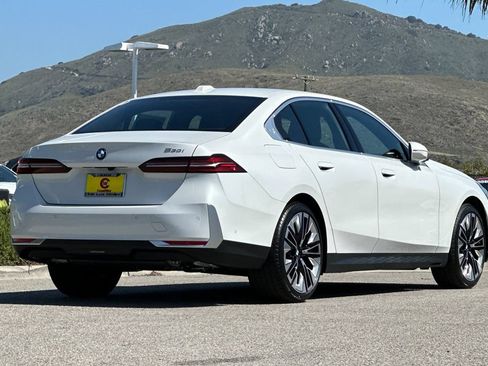 New 2026 BMW 530i RWD image 3