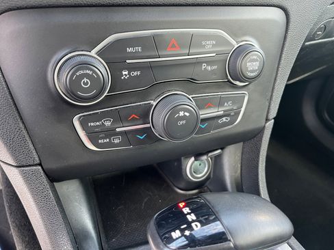 Certified 2023 Dodge Charger SXT image 30