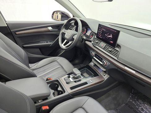 Used 2023 Audi Q5 2.0T Premium w/ Convenience Package AWD/4WD image 18