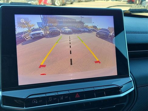 Used 2023 Jeep Compass Trailhawk image 18