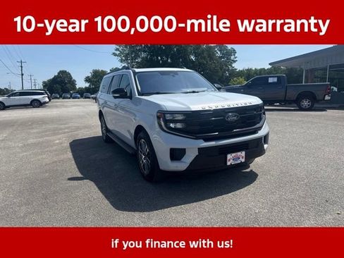 Used 2025 Ford Expedition Max Active AWD/4WD image 9