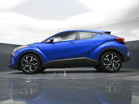 Used 2021 Toyota C-HR XLE image 26