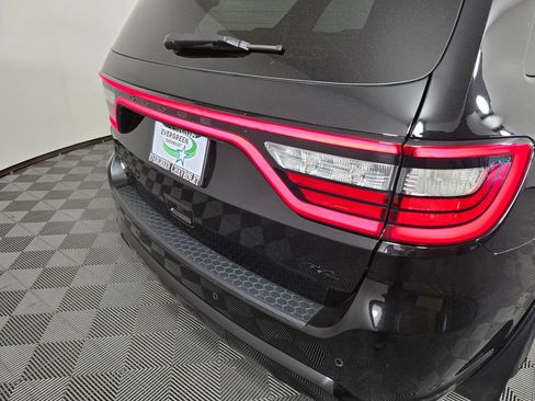 Used 2021 Dodge Durango R/T w/ Blacktop Package AWD/4WD image 15