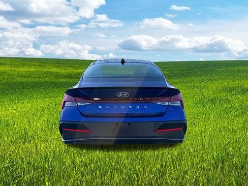 New 2026 Hyundai Elantra SEL Sport image 10