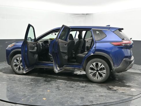 Used 2023 Nissan Rogue SV image 54