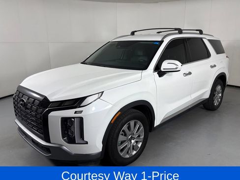 Used 2023 Hyundai Palisade SEL FWD image 5