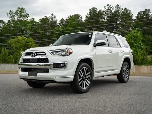 Used 2023 Toyota 4Runner Limited AWD/4WD image 3