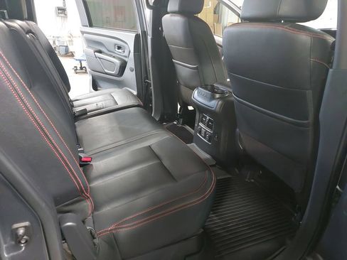 Used 2022 Nissan Titan PRO-4X w/ Pro-4x Convenience Package AWD/4WD image 11