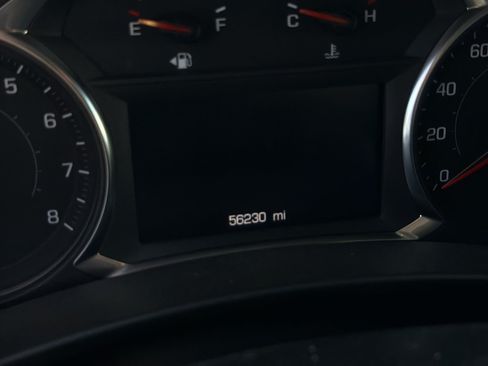 Used 2024 Chevrolet Equinox LT FWD image 3