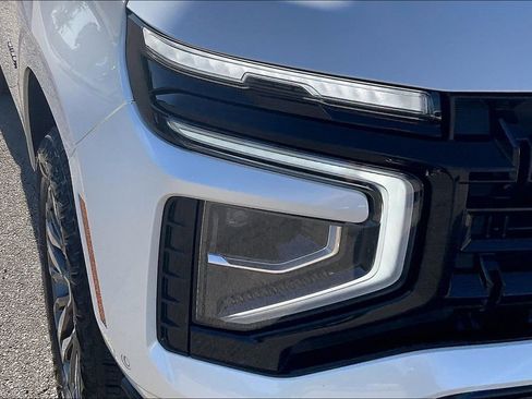 Used 2025 Chevrolet Tahoe Z71 AWD/4WD image 28