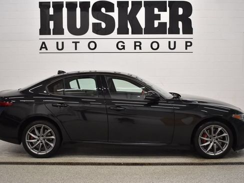 Used 2023 Alfa Romeo Giulia Sprint AWD/4WD image 2