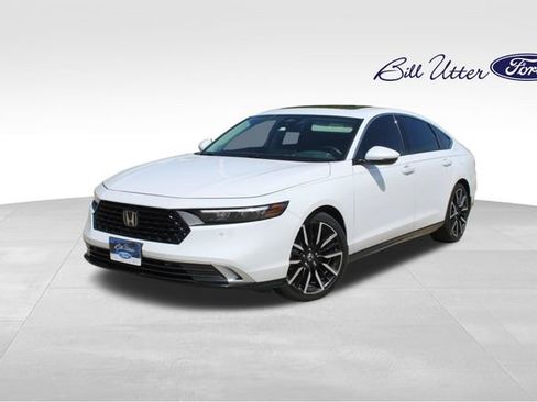 Used 2024 Honda Accord Touring image 1