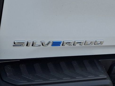 Used 2025 Chevrolet Silverado EV LT image 35